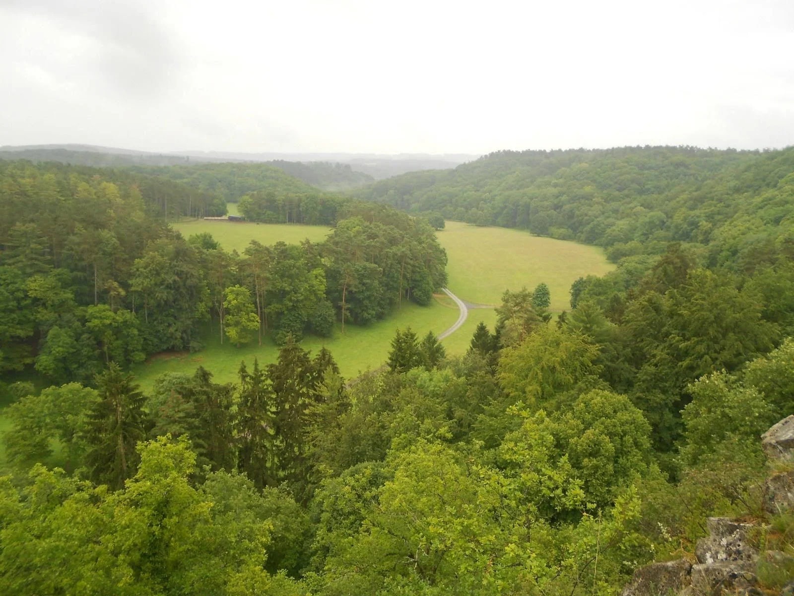 Schilderachtig heuvelachtig landschap in de omgeving van Rijkevorsel