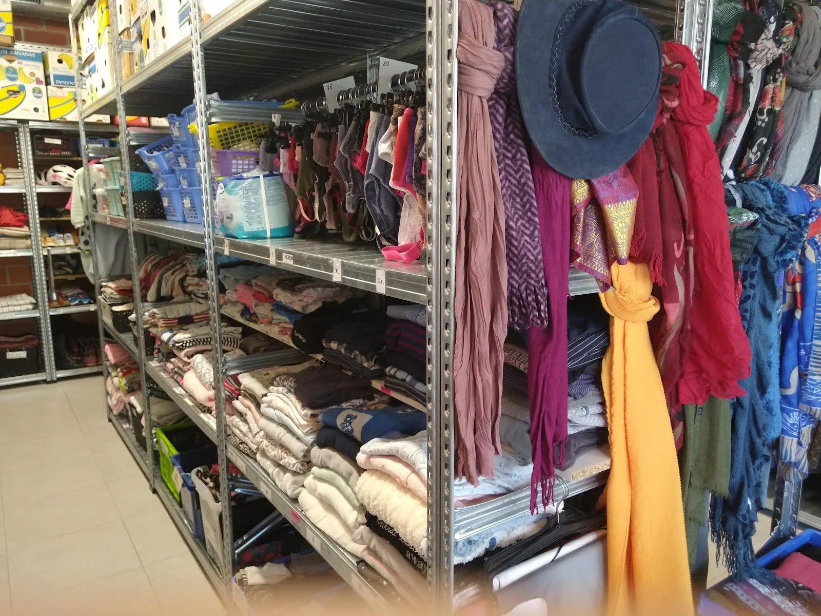 Opslagfaciliteit voor kleding en accessoires